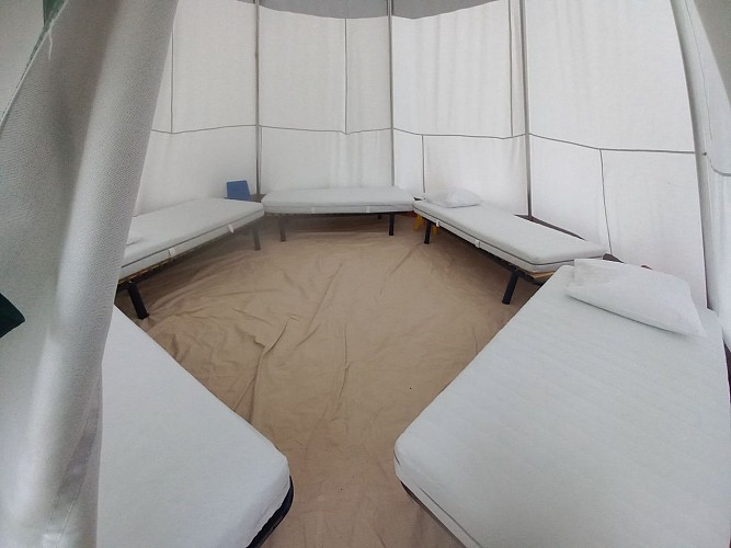 TIPI AU CAMPING DU GUE SAINT-LEONARD
