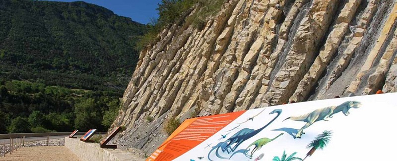 Serre de l'âne - Espace Naturel Sensible emblématique de la géologie des Baronnies provençales