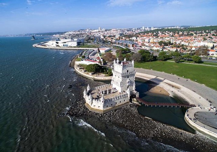 Transport Pass 48h - Lissabon im Hop-on-Hop-off Bus erkunden