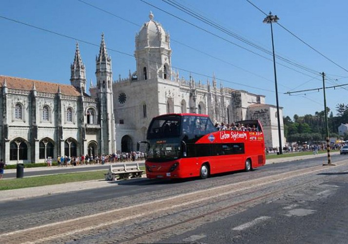 Pase de transporte de 48h – Visite Lisboa en autobús con paradas múltiple