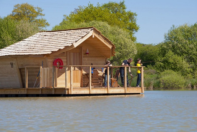 Les Cabanes sur l'Eau du Village Flottant