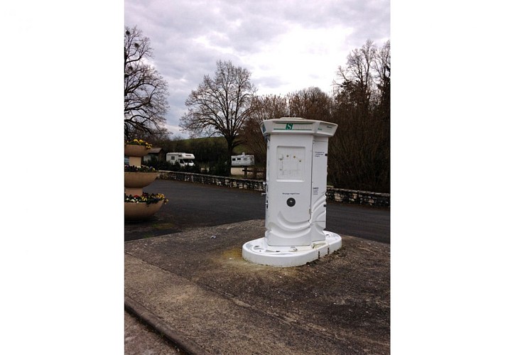 Aire de Camping-Car de Charroux