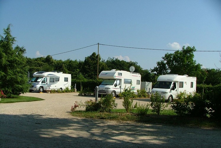 Aire de Camping-Car de Romagne