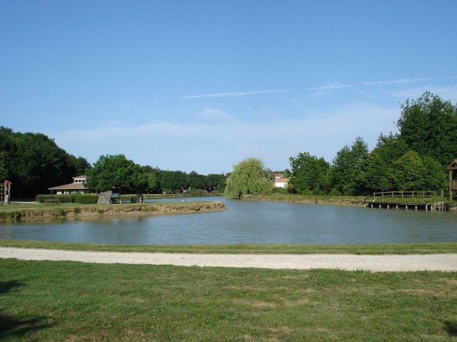 Aire de Service de Camping-Car de Saint-Martin l'Ars