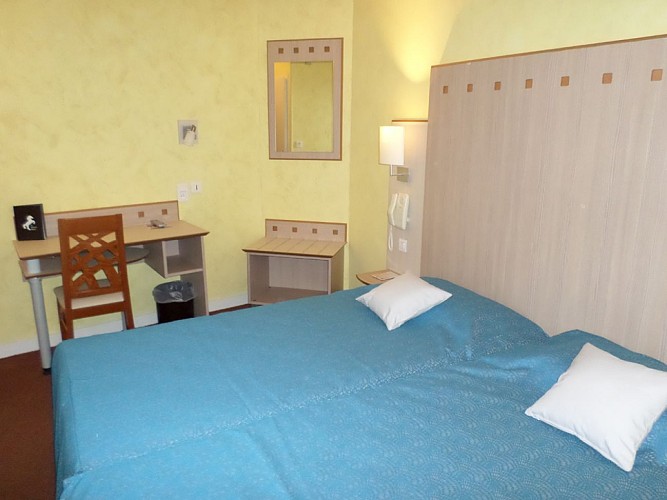 Hôtel du Cheval Blanc et Clovis