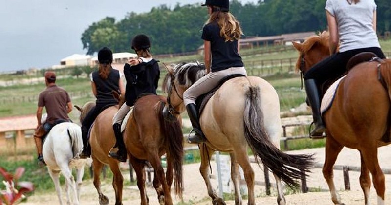 Equitation et balade à poney à DéfiPlanet'