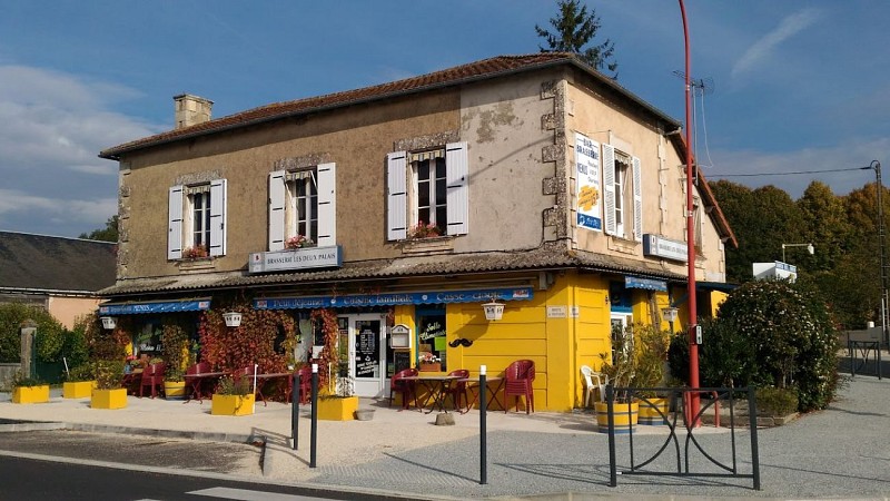 Brasserie des deux palais à Fleuré (3)