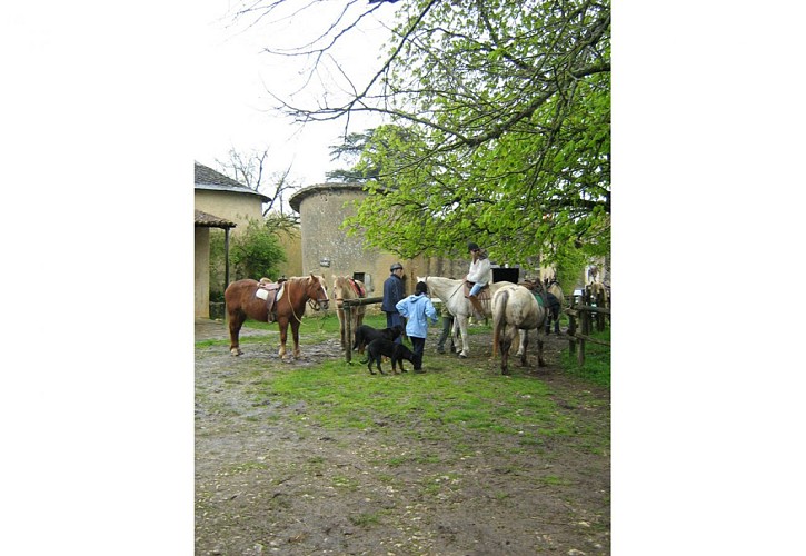 Relais équestre de Villenon