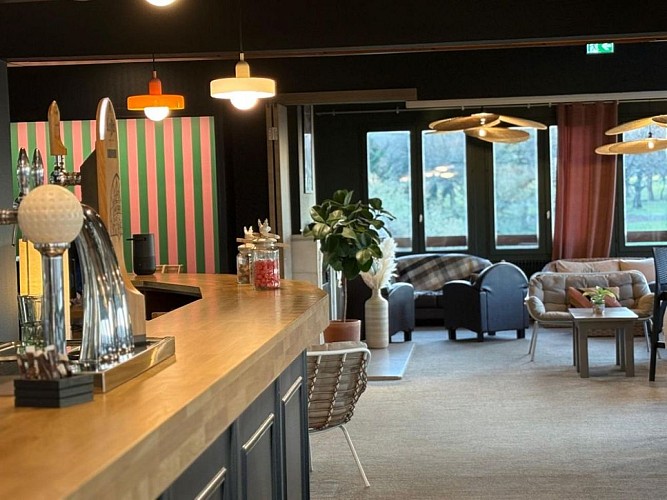 86130 La Table du Golf restaurant club-house