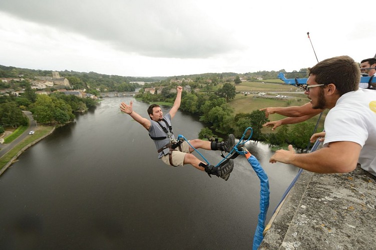 Saut élastique - LV L'IJ - 2017 - ©Momentum Productions Mickaël Planes (28).JPG_5