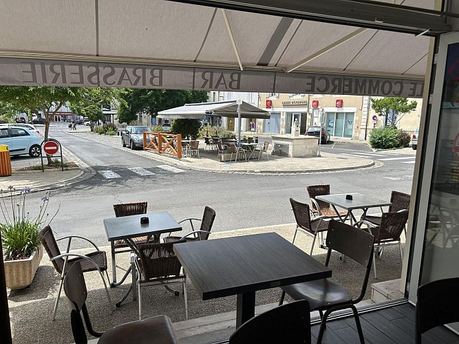Café du Commerce à Civray