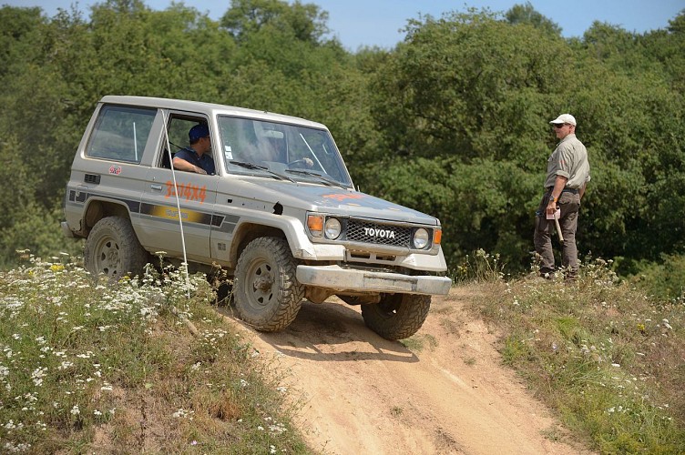 Ecole de pilotage 321 4X4