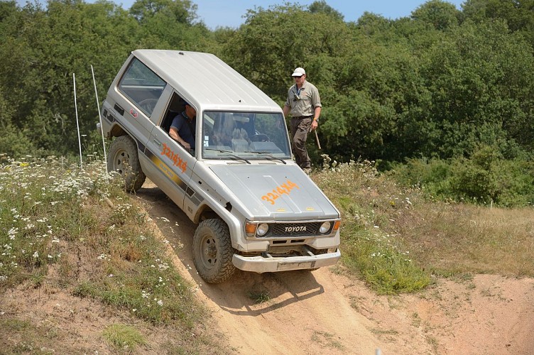 Ecole de pilotage 321 4X4