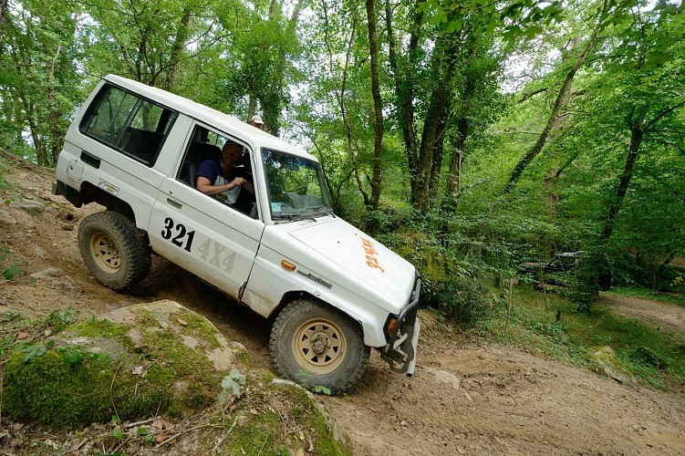 Ecole de pilotage 321 4X4