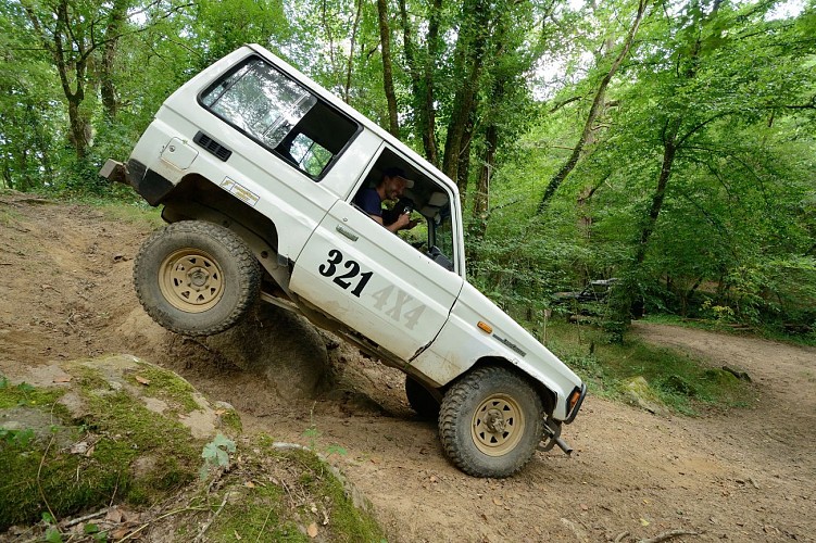 Ecole de pilotage 321 4X4