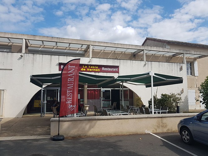 la table de vernon - vernon