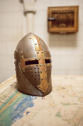 ALIENOR - ILLUSTRATION CASQUE