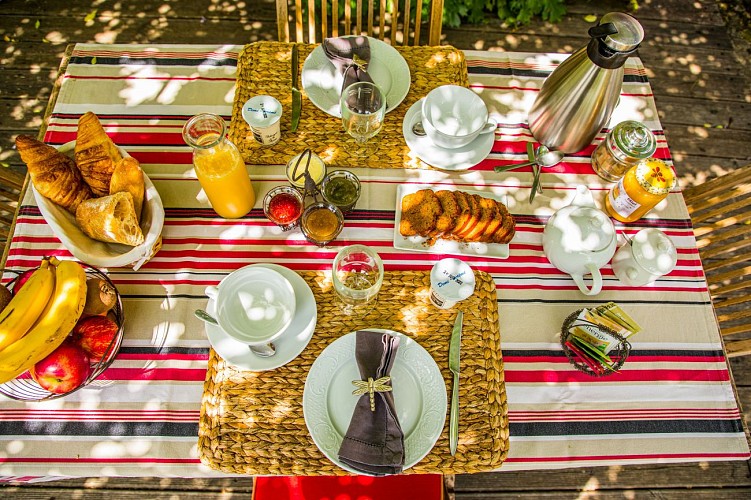 petit déjeuner en terrasse