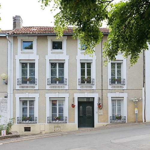 La Loge des Fees-cote place