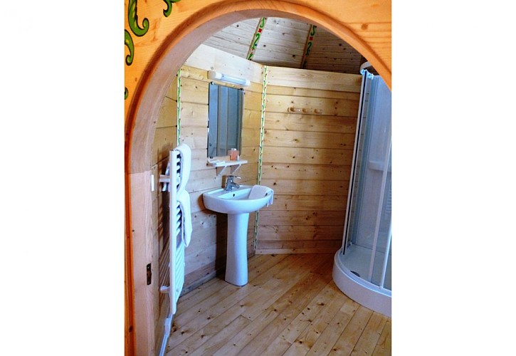 Yourtes Isba du Domaine de Dienné