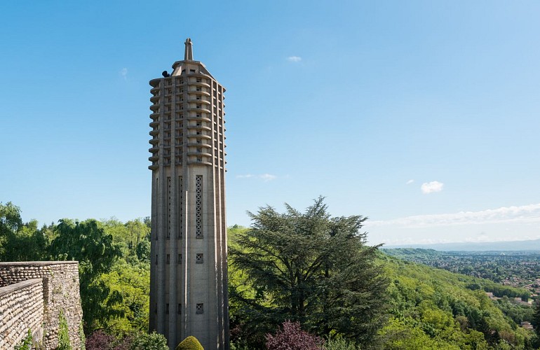 Le Carillon du Mas Rillier et son campanile, un accord parfait