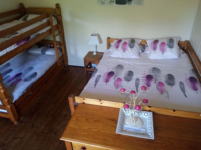 CHAMBRE FAMILY (1 lit 160x190, 2 lits superposés 90x190, 1 lit tiroir 90x190)