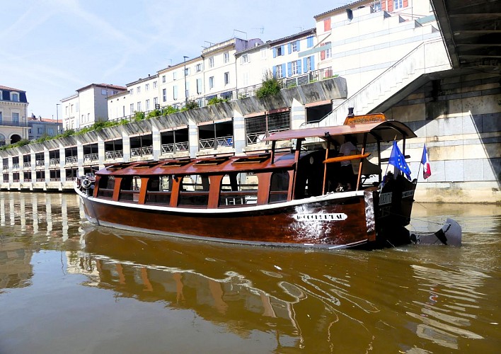 Riverboat 'Le Miredames'
