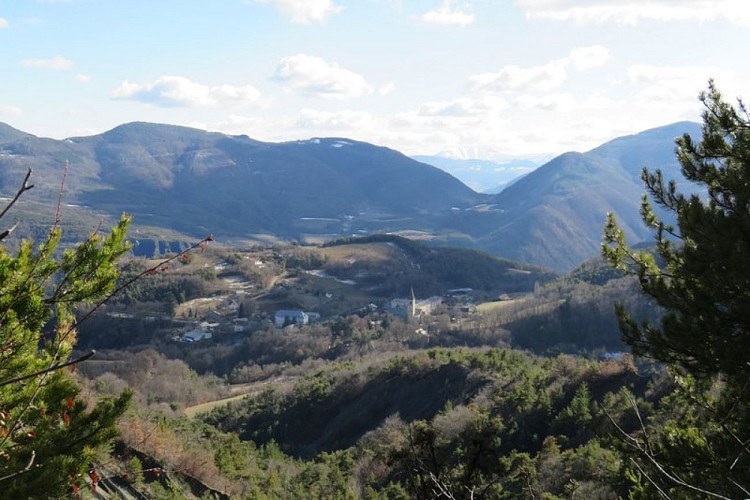Du col de l'Ange vue sur Notre Dame du Laus