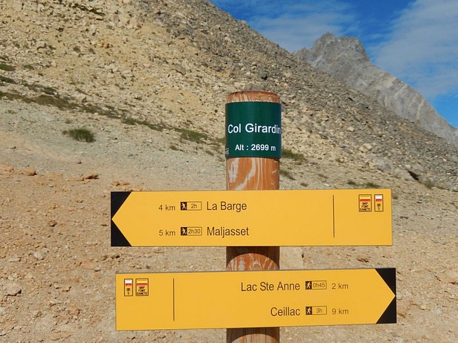 Poteau signalétique Col Girardin