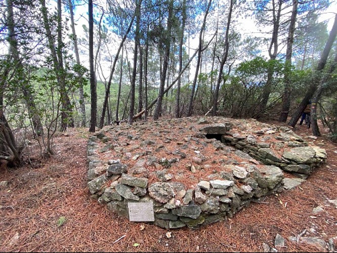 Dolmen de la Sogne tombe préhistorique
