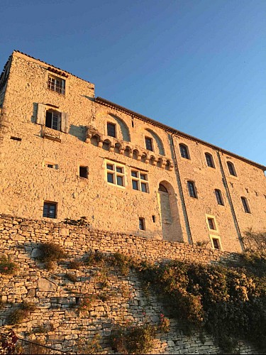 Vezenobres Cité de caractère