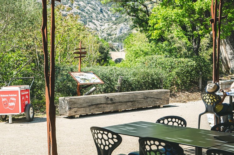 BRASSERIE DU PONT DU DIABLE-restaurant Aniane-+®v+®nement-09551