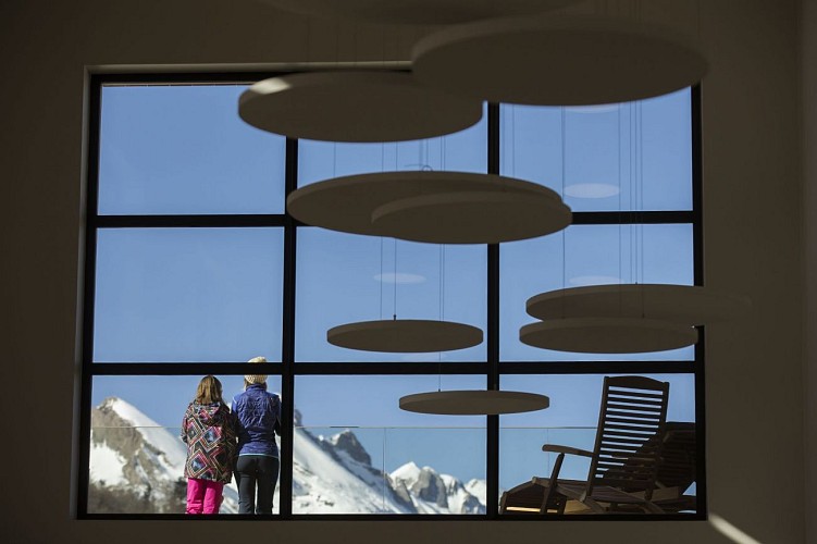 Restaurant avec vue au Somport ©OTHB