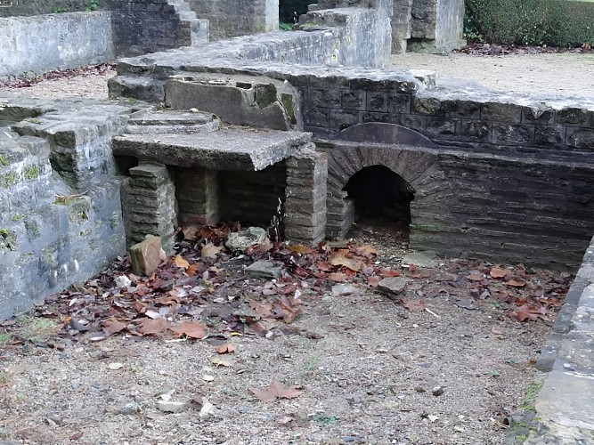 Jardin archéologique Lisieux (1)