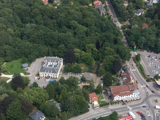 Maison communale de Rixensart et le parc