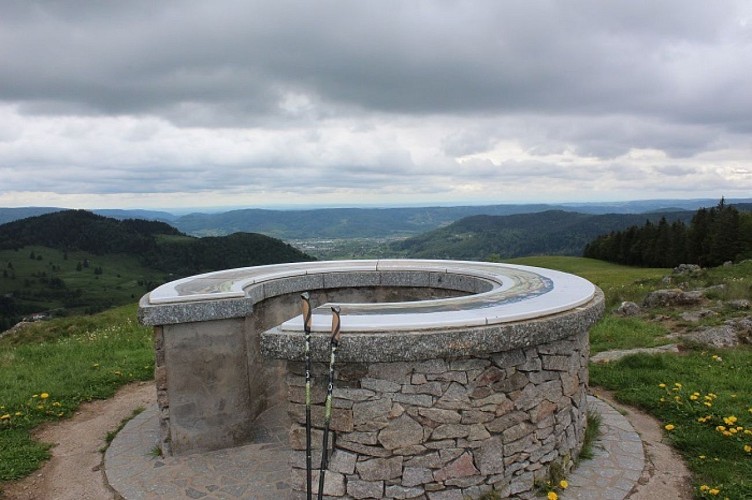 The orientation table on the Tête des Champs
