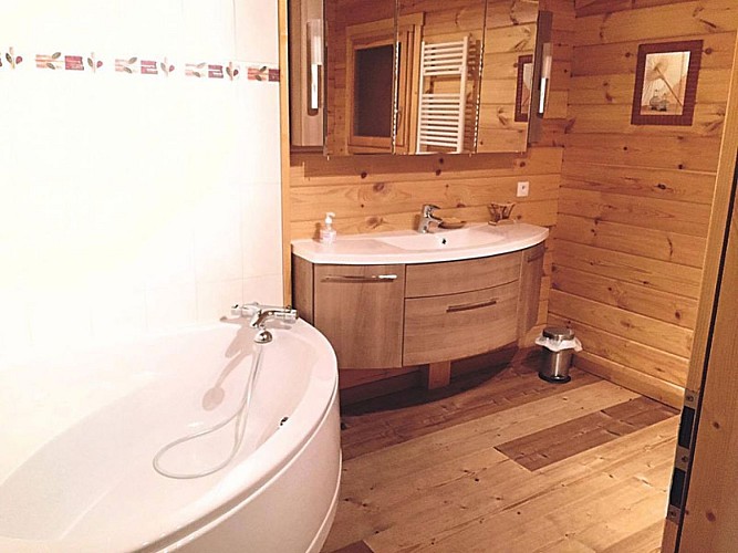 Semi-detached chalet sleeps 8 -  GV017/C059B