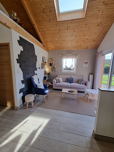 Pièce de vie lumineuse