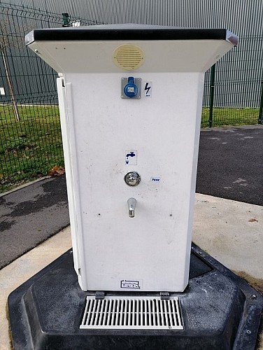 Aire de stationnement et de service camping-car au Thillot