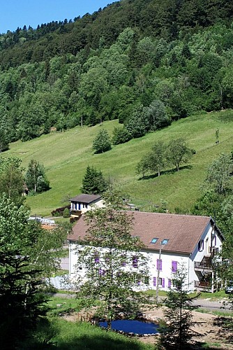 Gruppenunterkunft - l'Évasion