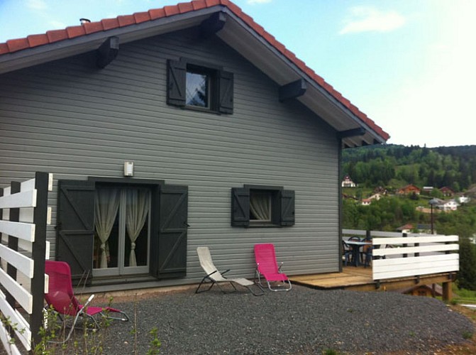 Adjoining chalet sleeps 6