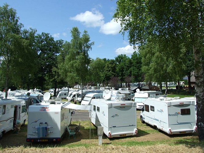 Borne Camping-Cars (87-Peyrat-Le-Château)