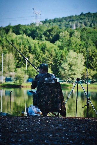 Pêche au lac des Dronières