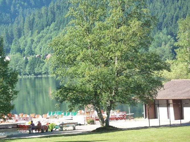 Longemer beach volleyball court