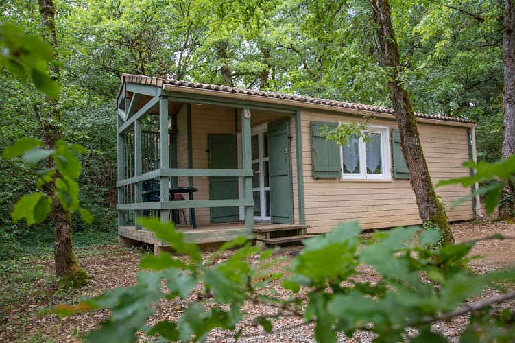 Campingplatz von Feneyrolles (19 - Chauffour sur Vell)