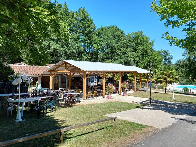 Campingplatz von Feneyrolles (19 - Chauffour sur Vell)