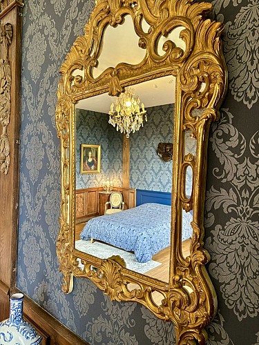 LE GÎTE BAROQUE AU CHÂTEAU DE LA PERVENCHÈRE