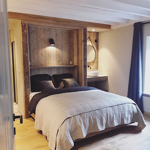 En face du marronnier