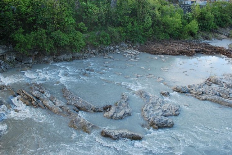 Le Buëch vu du pont de Serres