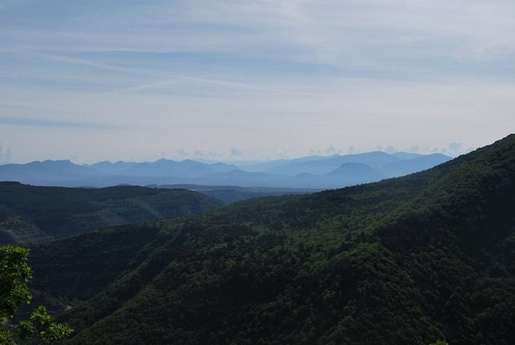 Vue sur les hauteurs des Gorges de la Méouge